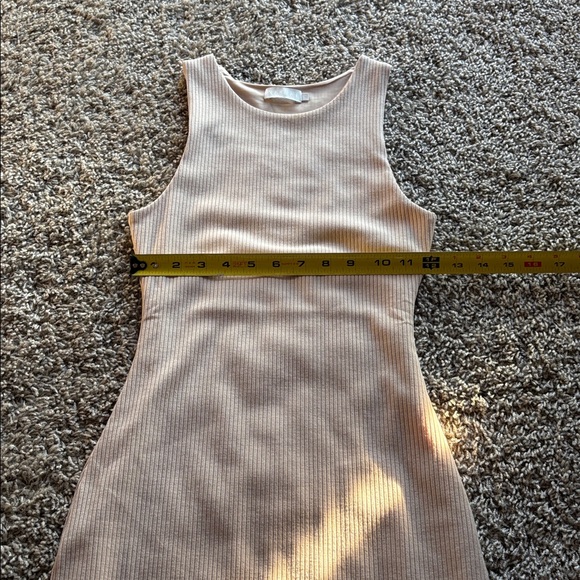 🦋Meshki Beige Dress!🦋 - Picture 4 of 7